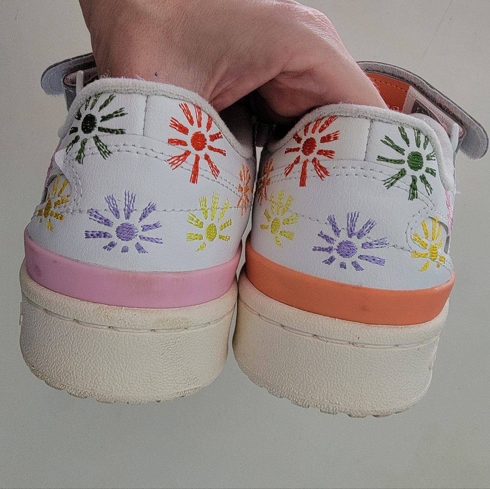 Adidas "Love Unites" Sneakers - Picture 5 of 16